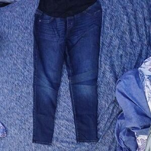 Ingrid & Isabel Blue Skinny Jeans with Modern Stretch